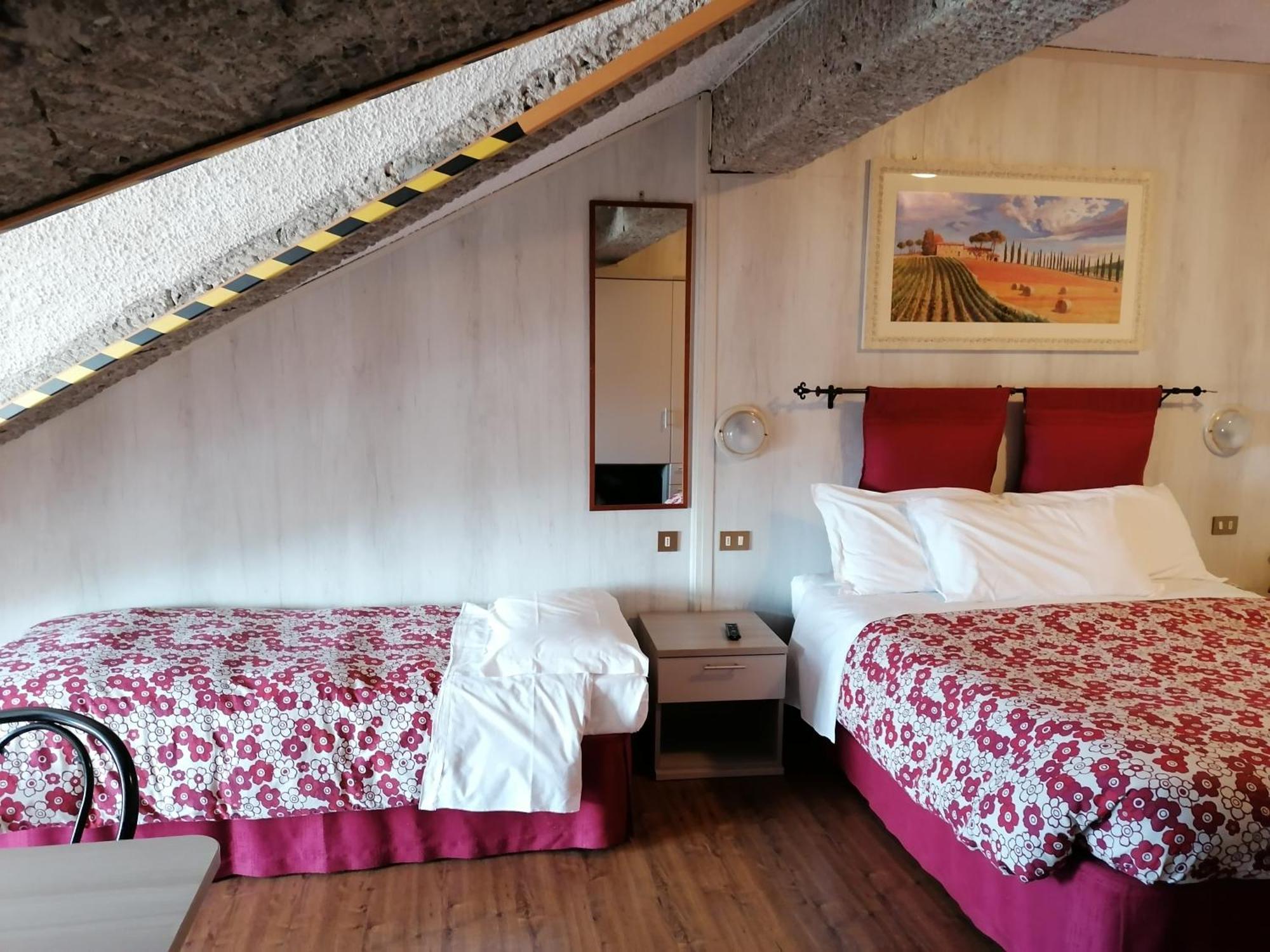 Albergo Sella - Monte Amiata 아바디아산살바토레 외부 사진