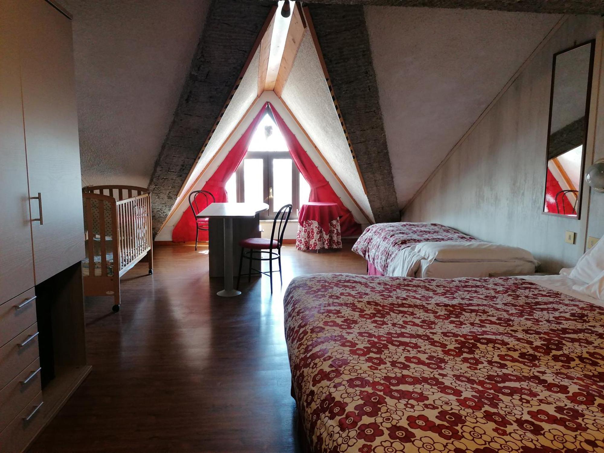 Albergo Sella - Monte Amiata 아바디아산살바토레 외부 사진