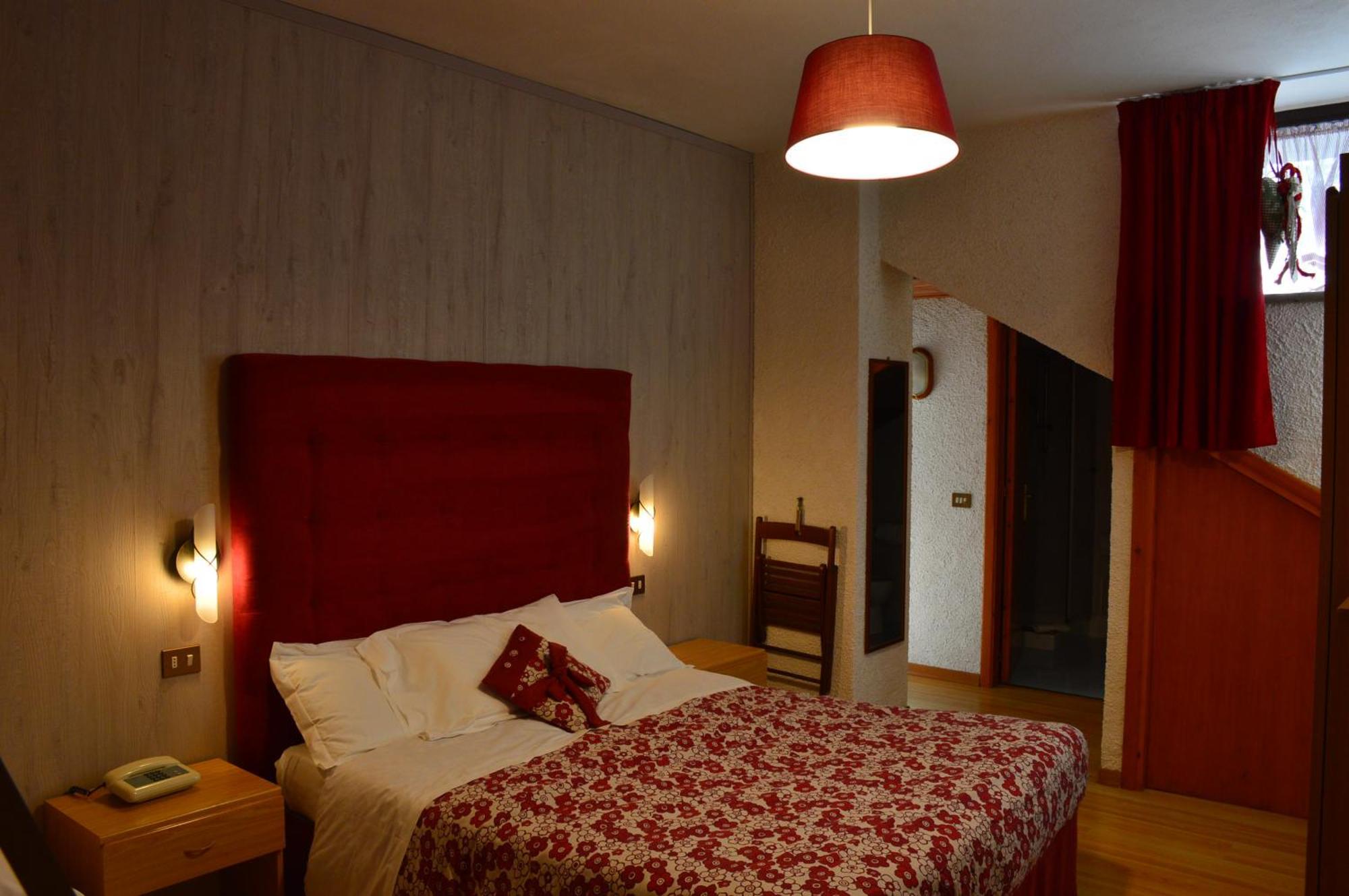 Albergo Sella - Monte Amiata 아바디아산살바토레 외부 사진